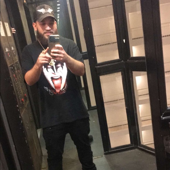 Meet your Posher, Hunter - Picture 1 of 1